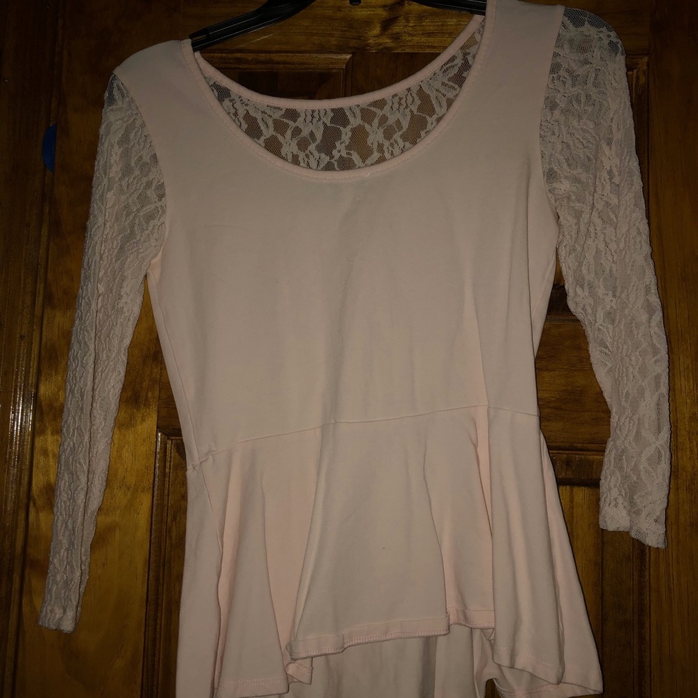 Lace half sleeved peplum shirt - Picture 3 of 6